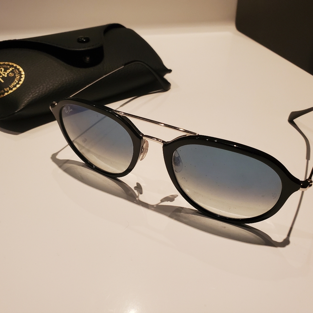 Ray-Ban Clear Blue Gradient Round Sunglasses0RB42503 62923F 53